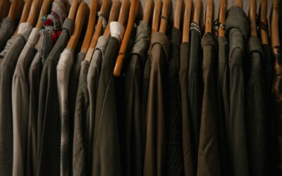 Custom Suits vs. Rack Suits: What’s the Difference?